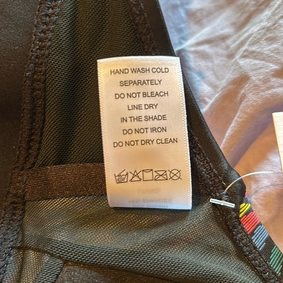 NWT Meet.Curve black & multicolored print halter top bikini top - Picture 10 of 11